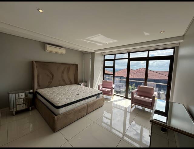 5 BEDROOM CLUSTER FOR SALE IN IZINGA RIDGE